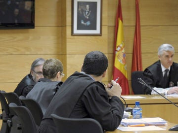 Imagen del juicio contra una joven en Zaragoza acusada de matar a su hijo recién nacido