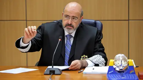 La foto del sorteo del jurado del juicio Camps La foto del sorteo del jurado del juicio Camps