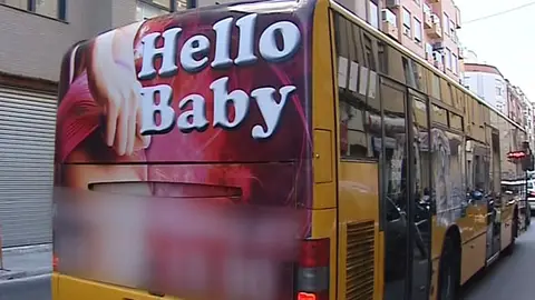 Autobús con anuncio de prostitución en Valencia Autobús con anuncio de prostitución en Valencia