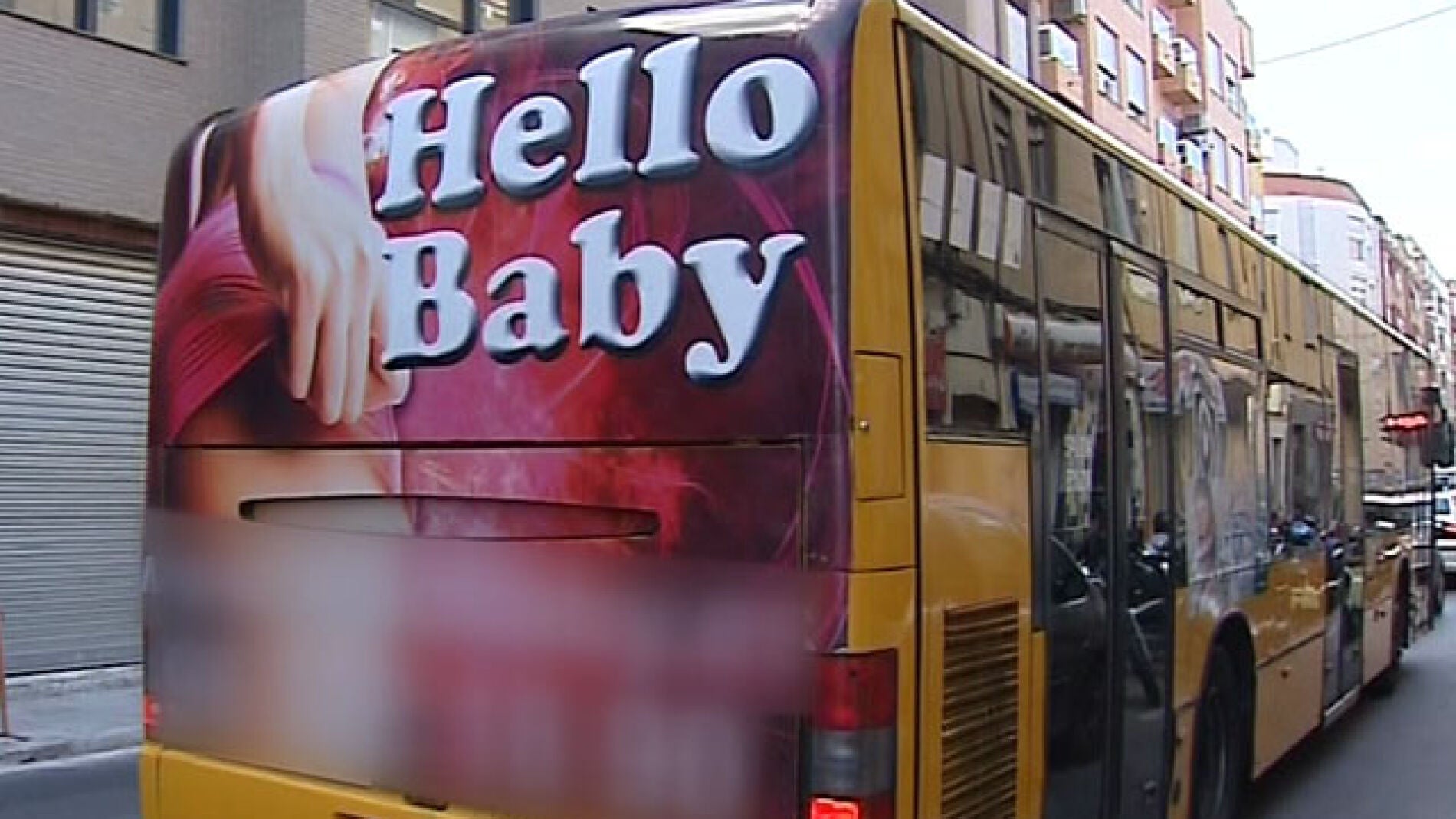 Autob&uacute;s con anuncio de prostituci&oacute;n en Valencia