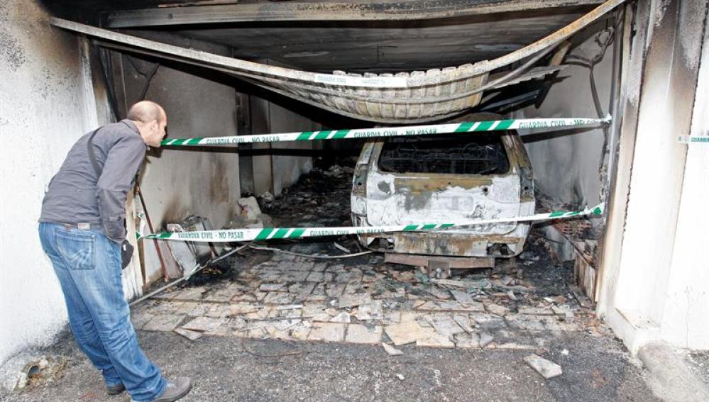Explosión en un garaje en Mojácar (Almería)