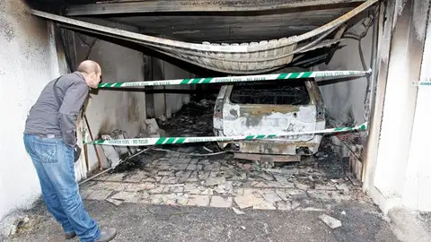 Explosión en un garaje en Mojácar (Almería) Explosión en un garaje en Mojácar (Almería)