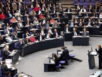 El Constitucional alemán rechaza la vía rápida para aprobar el rescate del euro El Constitucional alemán rechaza la vía rápida para aprobar el rescate del euro