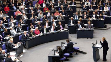  El Constitucional alemán rechaza la vía rápida para aprobar el rescate del euro