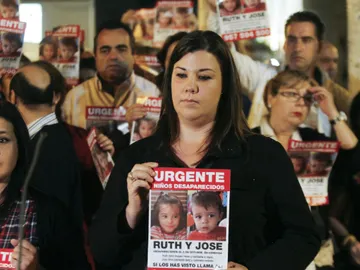 Concentración silenciosa en Huelva en recuerdo de los niños desaparecidos Ruth y José Concentración silenciosa en Huelva en recuerdo de los niños desaparecidos Ruth y José