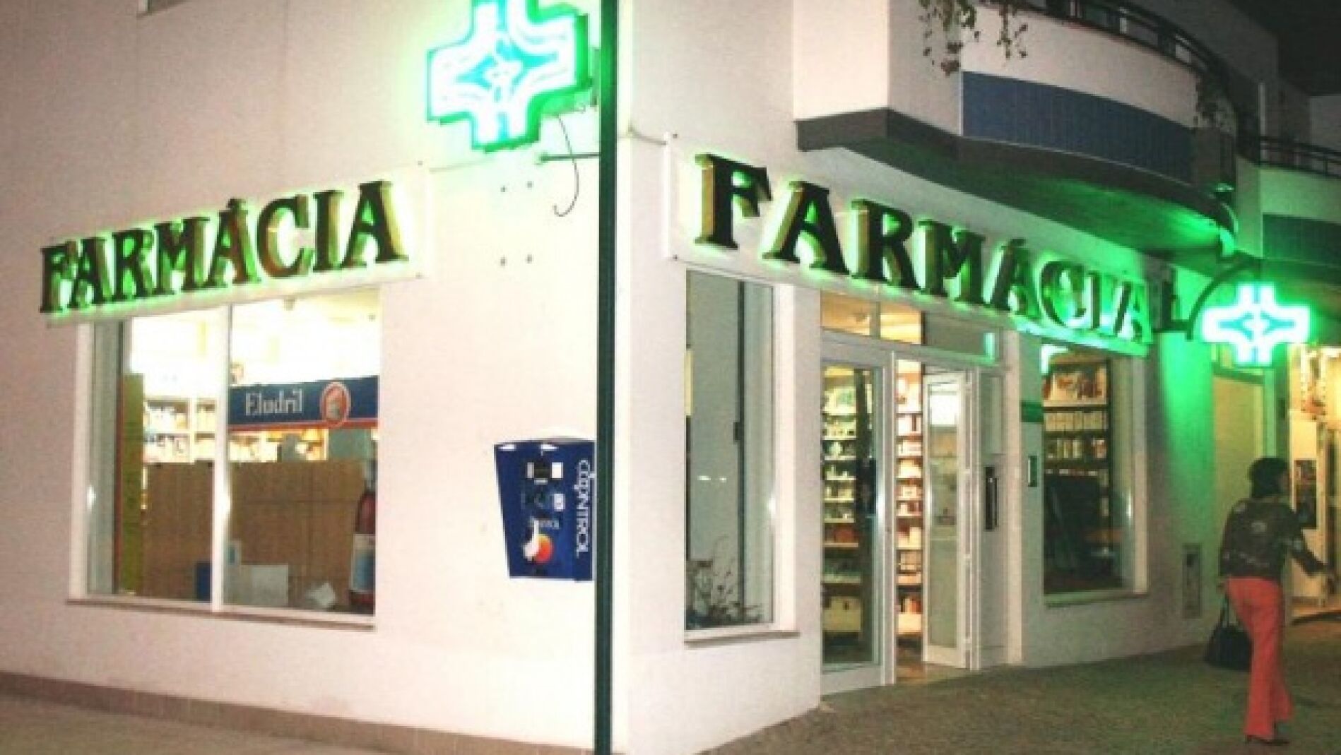 Fachada de una farmacia