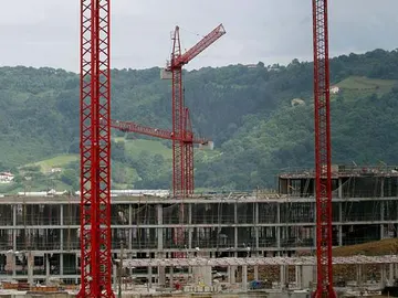 Construcción de nuevas viviendas Construcción de nuevas viviendas