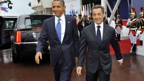 Sarkozy junto a Obama en la llegada al G-20 en Cannes