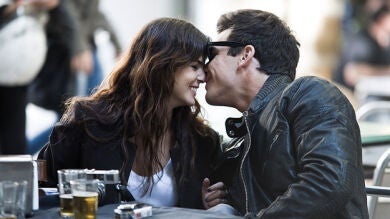 Mario Casas y Clara Lago, pura química en 'Tengo Ganas de Ti'
