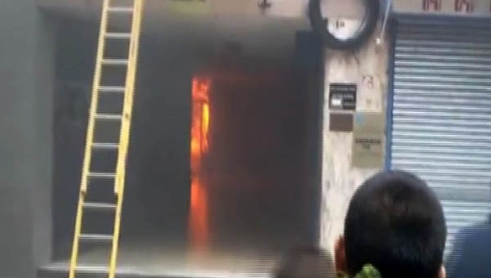 Un incendio en Orense provoca dos heridos graves.