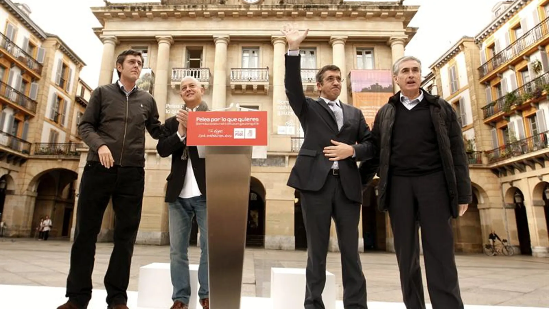 Patxi López en un acto electoral en San Sebastián Patxi López en un acto electoral en San Sebastián