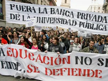 Manifestación de estudiantes universitarios contra los recortes Manifestación de estudiantes universitarios contra los recortes