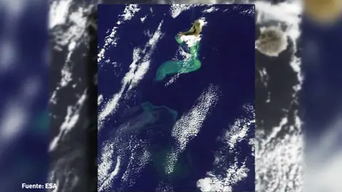 Vista de la isla de El Hierro desde el espacio. Vista de la isla de El Hierro desde el espacio.