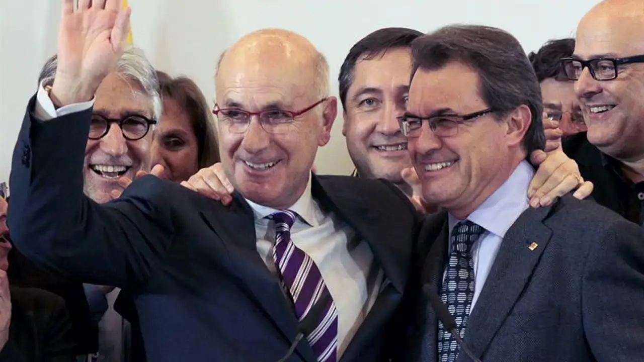 CiU consigue por primera vez ganar a los socialistas en Cataluña