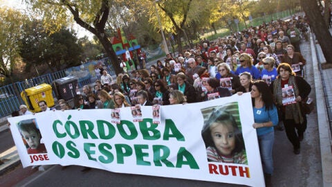 Marcha en C&oacute;rdoba por los ni&ntilde;os Ruth y Jos&eacute;