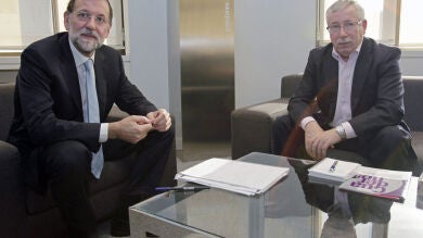 Rajoy pide a patronal y sindicatos resultados de las negociaciones para después de Reyes