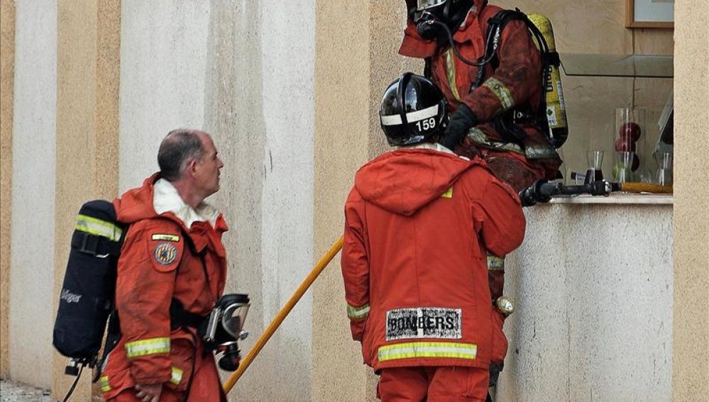 Un incendio obliga a evacuar a 67 internos de un centro psiquiátrico en Ador