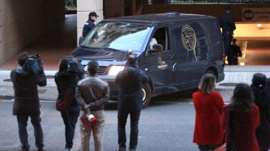 Buscan al padre del menor hallado muerto en San Sebastián