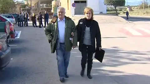 Dos vecinos del pueblo de l'Aldea Dos vecinos del pueblo de l'Aldea