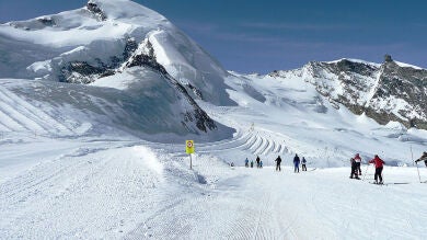Los expertos alertan de que la nieve está desapareciendo en los Alpes suizos
