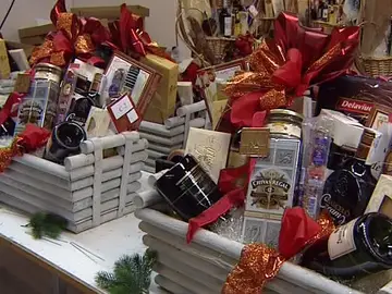 Las cestas de Navidad se ajustan el cinturón Las cestas de Navidad se ajustan el cinturón