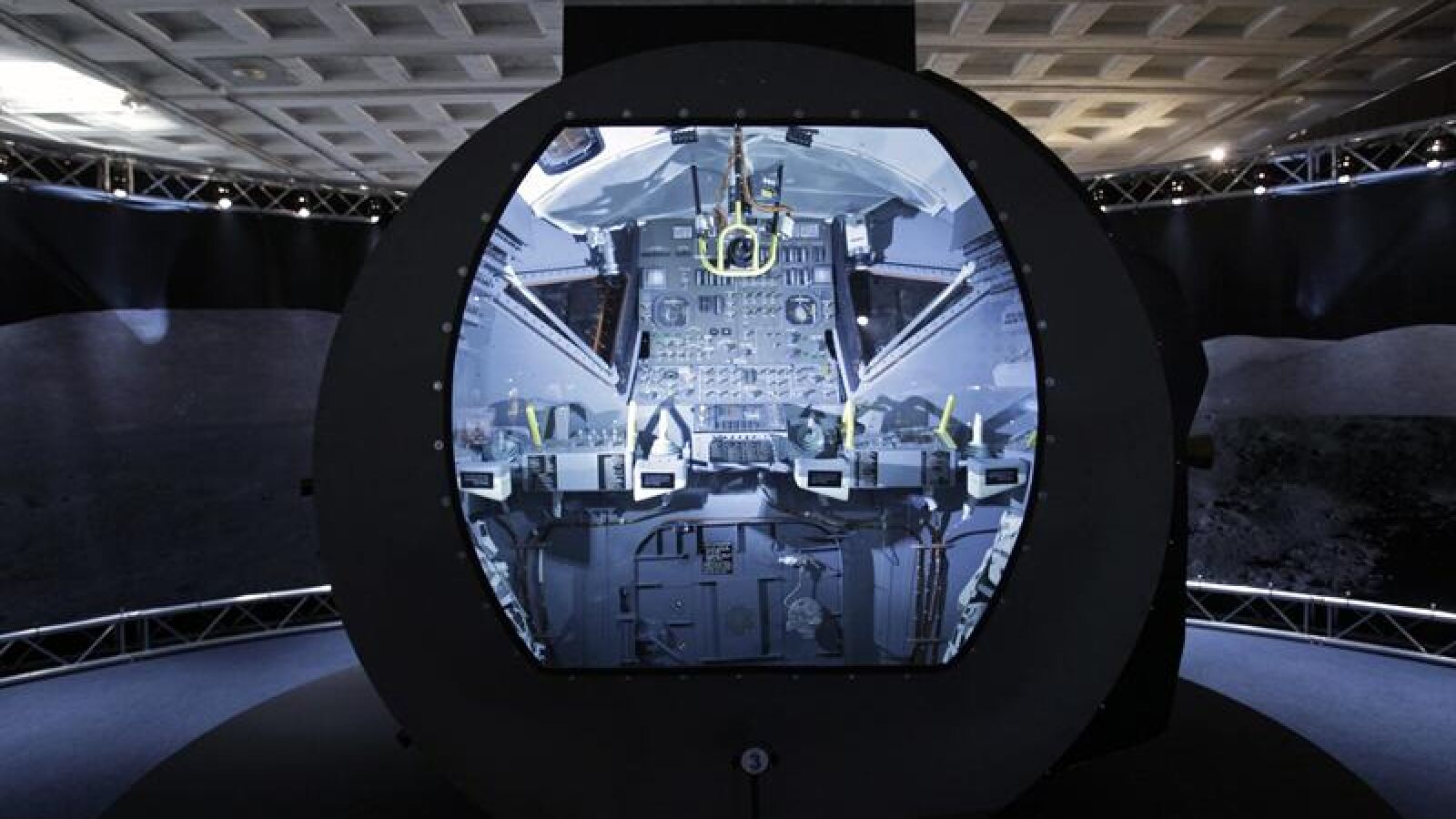 La NASA expone 400 piezas inéditas de su historia en Madrid