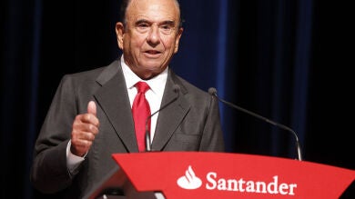 Botín apoya la reforma laboral y culpa de la crisis a los políticos