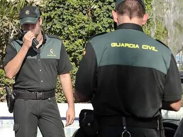 Agentes de la Guardia Civil Agentes de la Guardia Civil
