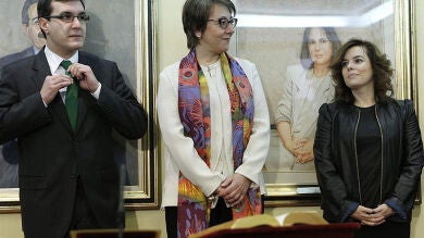 Soraya afirma que el viernes empieza una amplia tarea por la economía