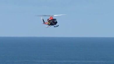Buscan a un pescador que cayó al mar en La Guancha 