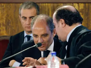 Francisco Camps durante el juicio por el caso de los trajes Francisco Camps durante el juicio por el caso de los trajes