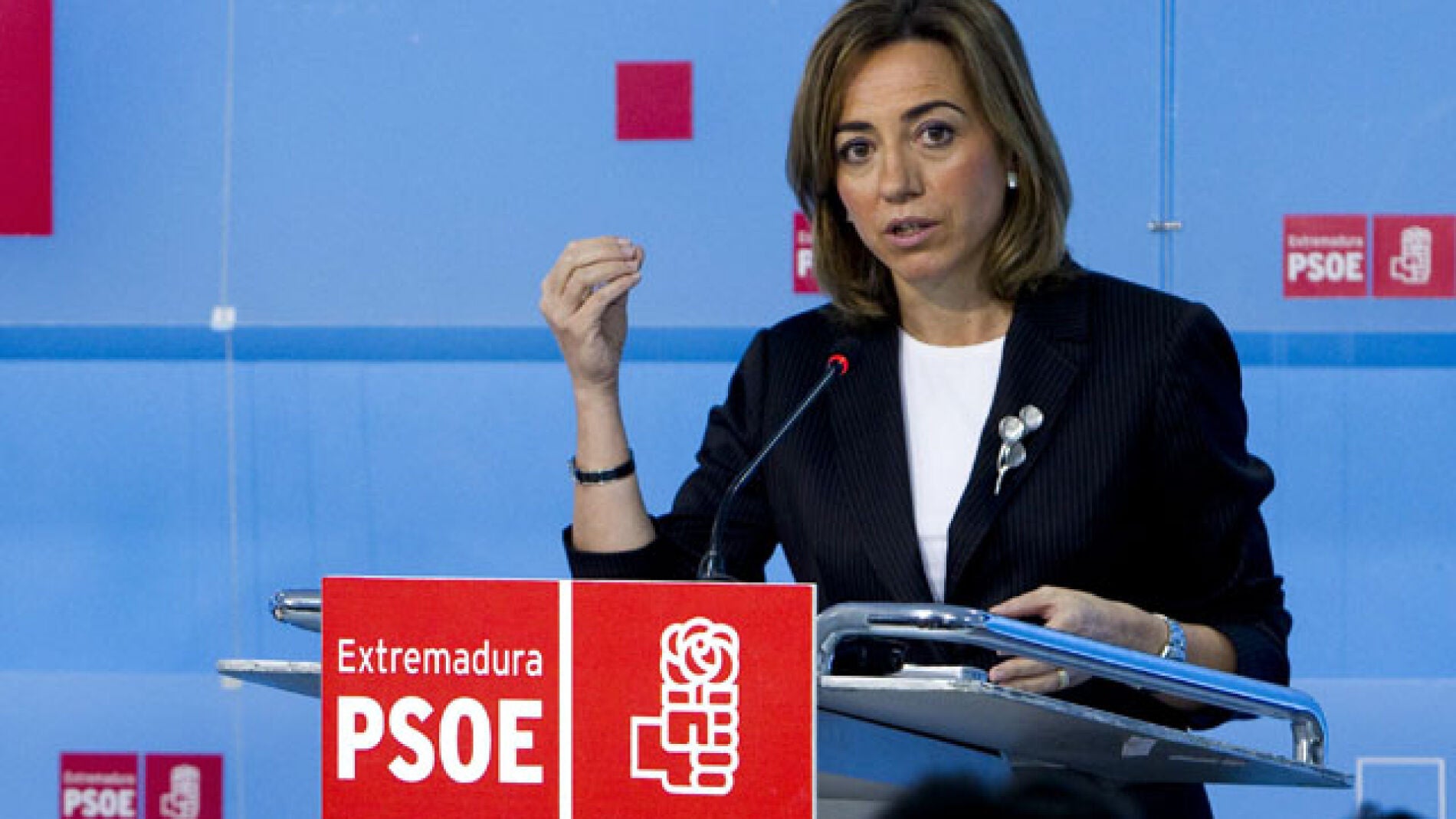 Carme Chac&oacute;n durante un acto en M&eacute;rida