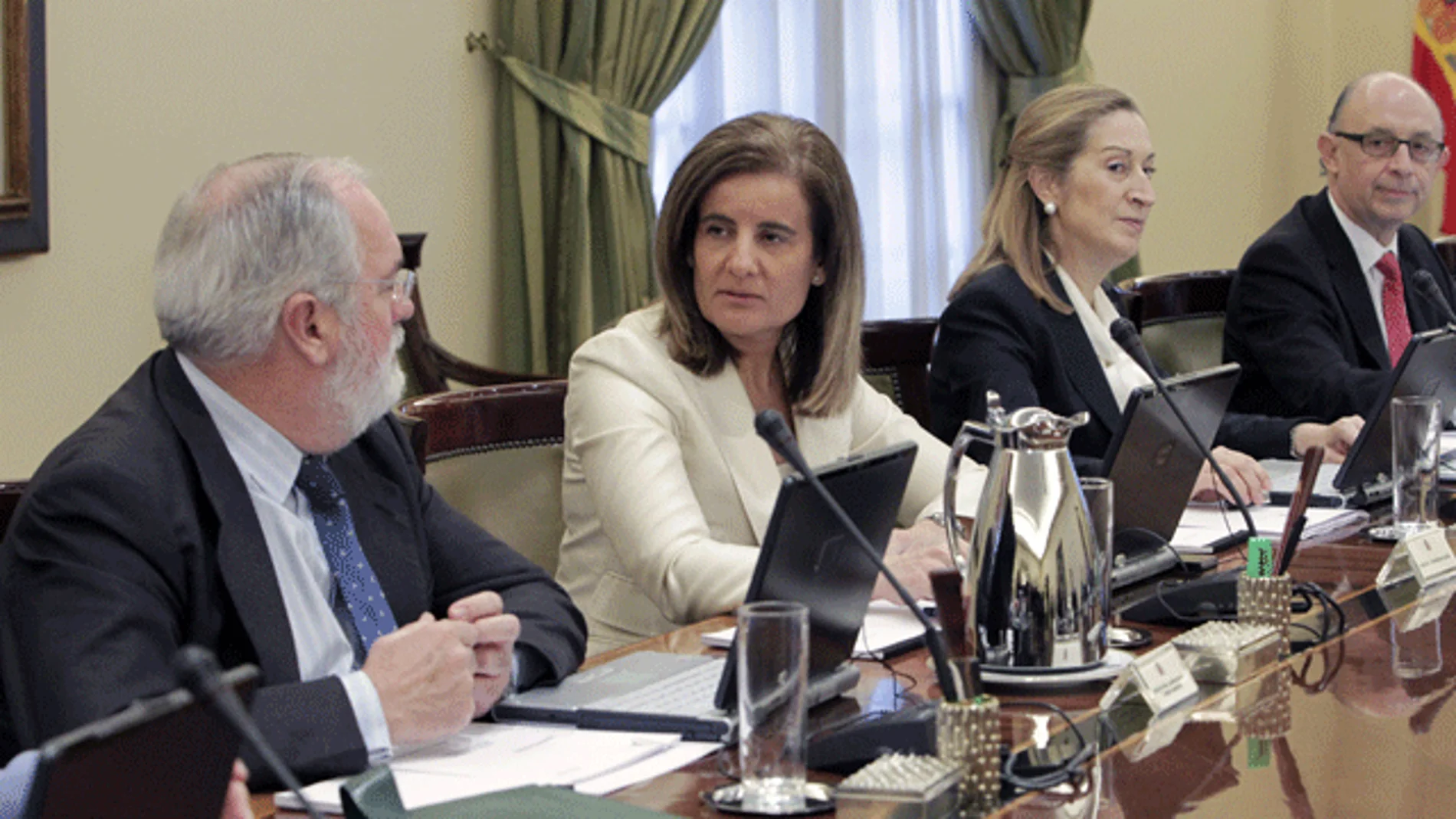 Fátima Báñez, ministra de Empleo Fátima Báñez, ministra de Empleo
