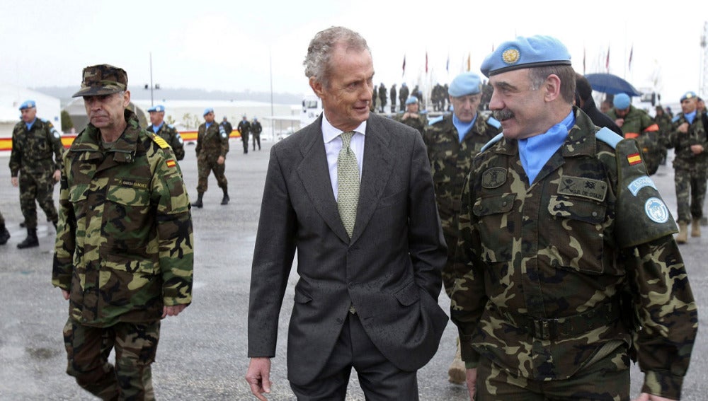 Pedro Morenés visita el contingente militar de Marjayún en Libano