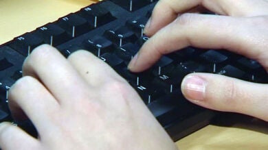 Condenada a dos meses de prisión por suplantación de identidad en un e-mail