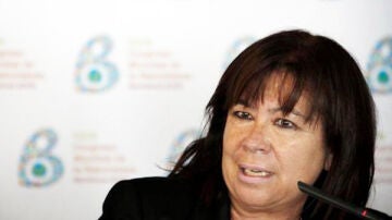 La socialista Cristina Narbona es la autora del quinto texto de la plataforma 'Muchopsoeporhacer'.
