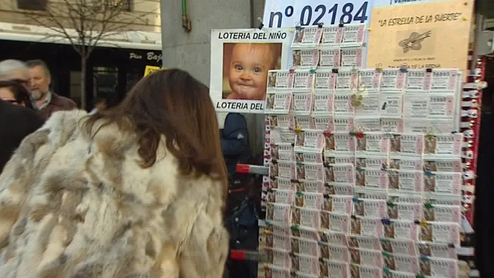 Comprando Loter&iacute;a de El Ni&ntilde;o