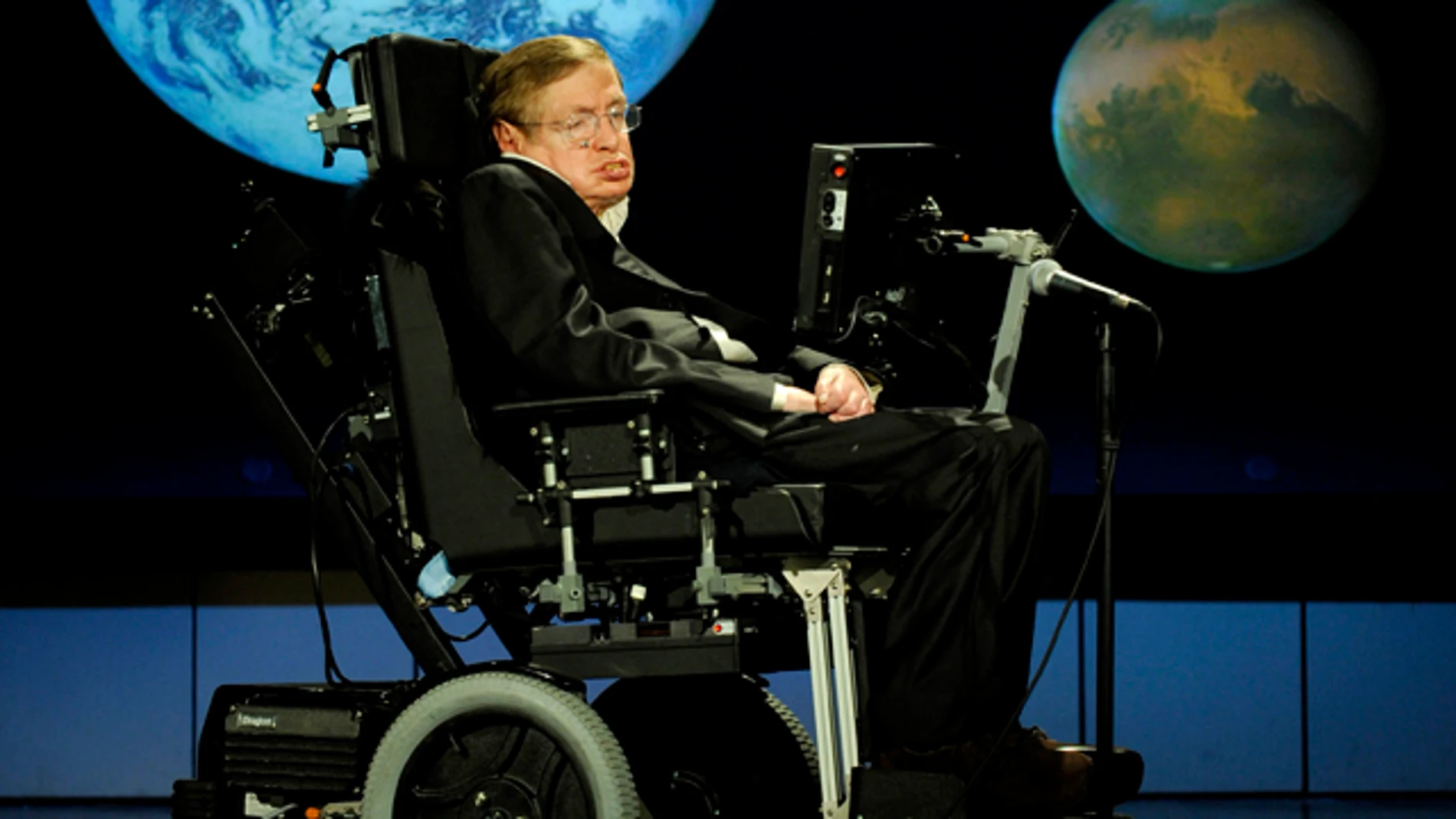 El científico Stephen Hawking El científico Stephen Hawking