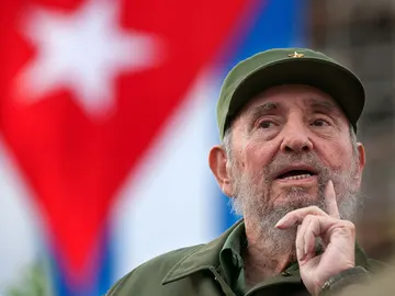 Fidel Castro en el 50 aniversario de la creación de la CDR Fidel Castro en el 50 aniversario de la creación de la CDR