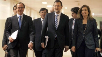 Rajoy a su llegada  a su llegada a la reunión del grupo parlamentario