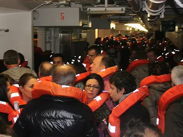 Pasajeros del 'Costa Concordia' Pasajeros del 'Costa Concordia'