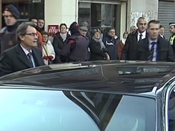 Artur Mas, increpado por los Mossos