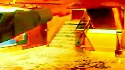 El Costa Concordia se va inundando El Costa Concordia se va inundando