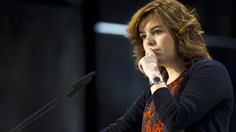 Soraya Sáenz de Santamaría urge a cerrar la reforma laboral Soraya Sáenz de Santamaría urge a cerrar la reforma laboral