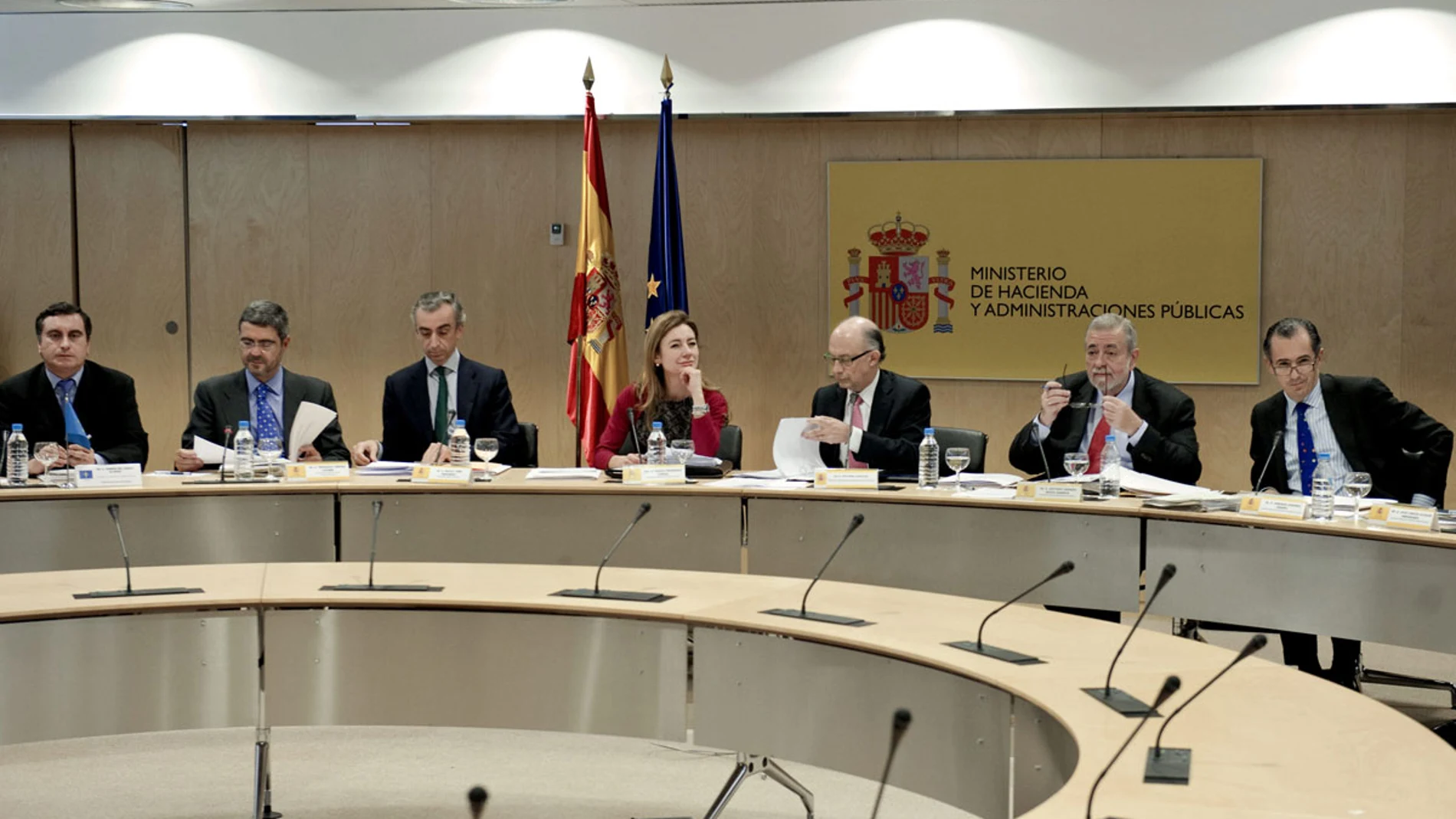 Cristóbal Montoro, durante la reunión con los consejeros de Hacienda Cristóbal Montoro, durante la reunión con los consejeros de Hacienda