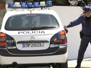 Un coche de la Policía Nacional Un coche de la Policía Nacional