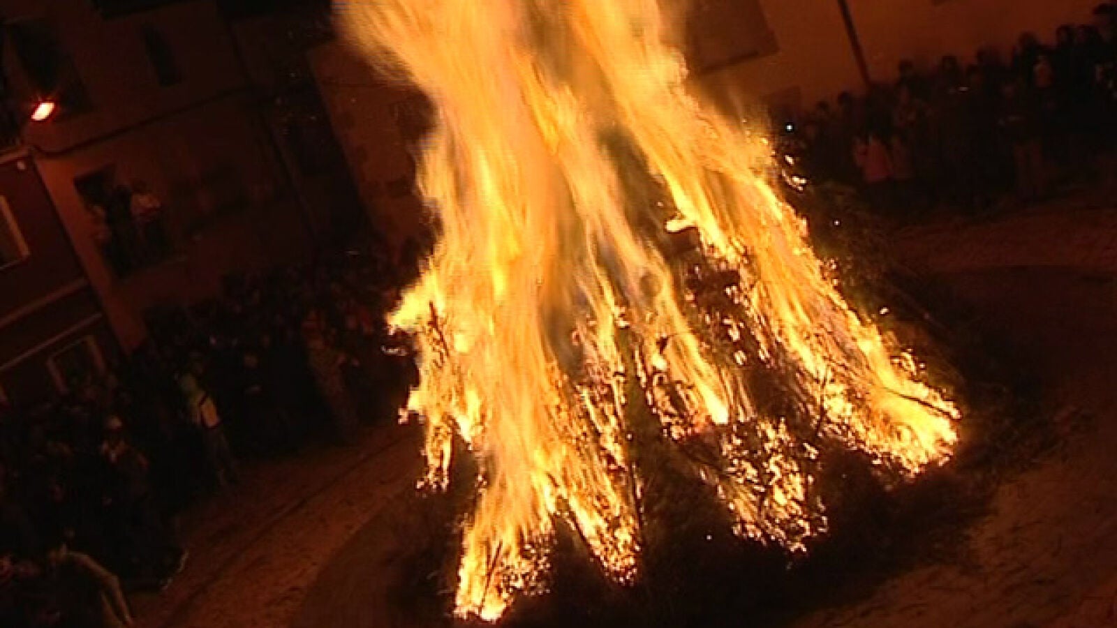 Estercuel arde por San Antón