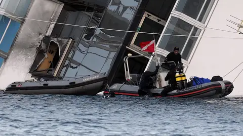Labores de rescate en el Costa Concordia Labores de rescate en el Costa Concordia