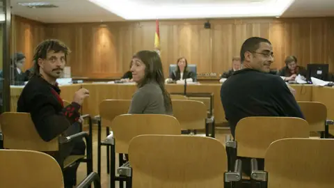 Daniel Pastor Alonso, Beatriz Etxebarria Cabaallero, e Iñigo Zapirain Romano Daniel Pastor Alonso, Beatriz Etxebarria Cabaallero, e Iñigo Zapirain Romano