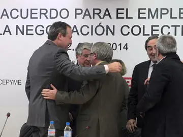 Sindicatos y patronal se felicitan por el acuerdo Sindicatos y patronal se felicitan por el acuerdo
